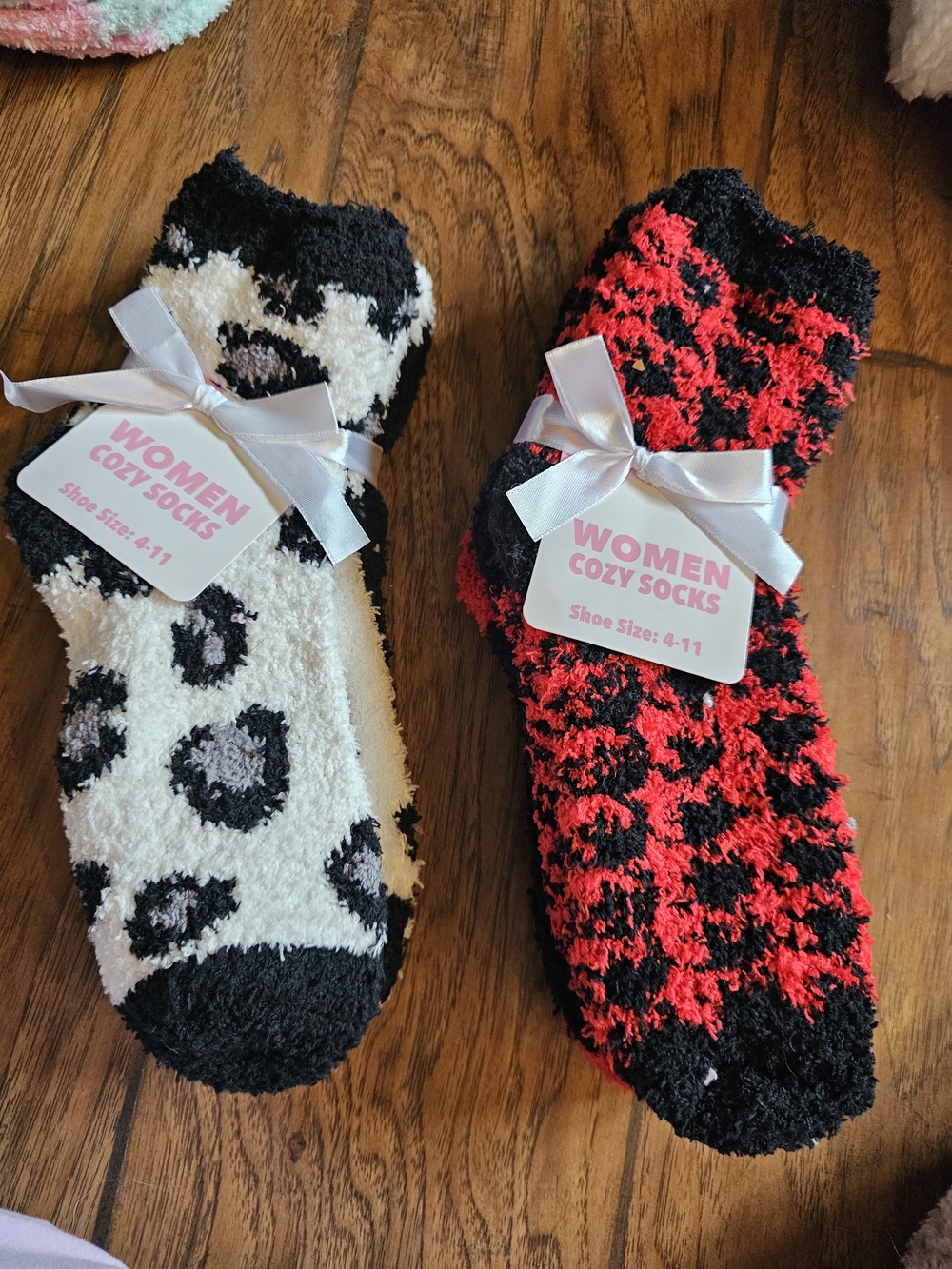 Cozy Women's Plush Leopard Print Socks - Black/White & Black/Red (Pair) - 4 Pair